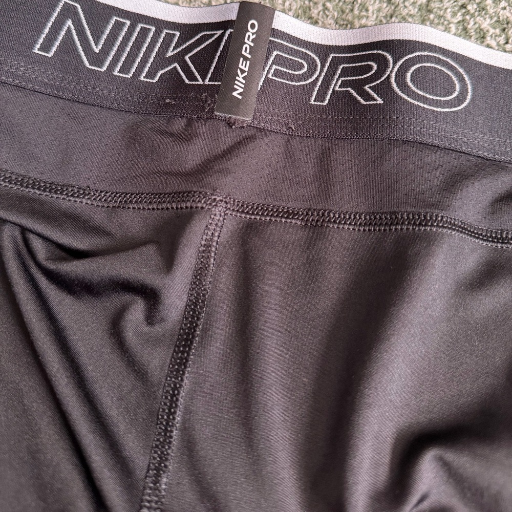 Nike Black Leggings with White Swoosh - Picture 4 of 4